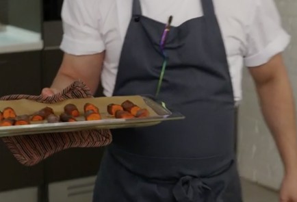 Фото шага рецепта Утиная грудка с морковным кремом и мушмулой 93126 шаг 1  