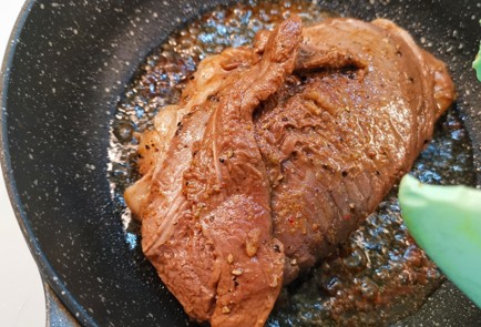 Фото шага рецепта Утиная грудка в духовке 174444 шаг 9  