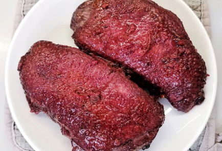 Фото шага рецепта Утиная грудка запеченная в ягодном соусе 152853 шаг 10  