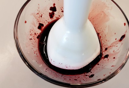 Фото шага рецепта Утиная грудка запеченная в ягодном соусе 152853 шаг 2  