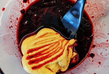 Фото шага рецепта Утиная грудка запеченная в ягодном соусе 152853 шаг 3  