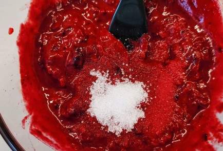 Фото шага рецепта Утиная грудка запеченная в ягодном соусе 152853 шаг 6  