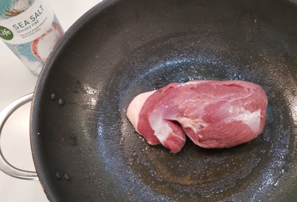 Фото шага рецепта Утиная грудка 188801 шаг 2