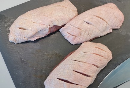 Фото шага рецепта Утиная грудка 188889 шаг 1  