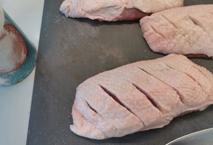 Фото шага рецепта Утиная грудка 188889 шаг 2  