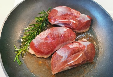 Фото шага рецепта Утиная грудка 188889 шаг 4  