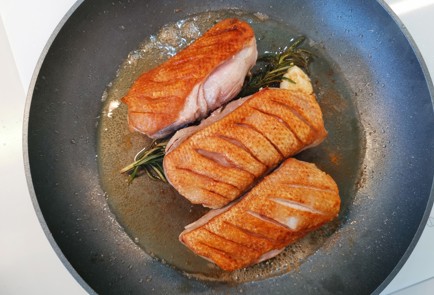 Фото шага рецепта Утиная грудка 188889 шаг 7  