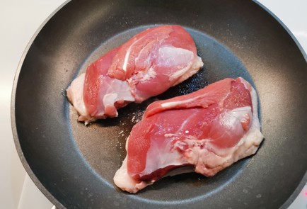 Фото шага рецепта Утиная грудка 190625 шаг 3  