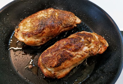 Фото шага рецепта Утиное филе с жареными яблоками 140722 шаг 10  