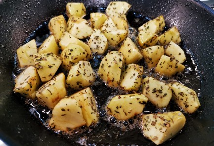 Фото шага рецепта Утиное филе с жареными яблоками 140722 шаг 16  