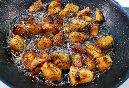 Фото шага рецепта Утиное филе с жареными яблоками 140722 шаг 18  