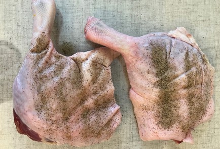 Фото шага рецепта Утиные ножки с укропом и сыром 191476 шаг 5