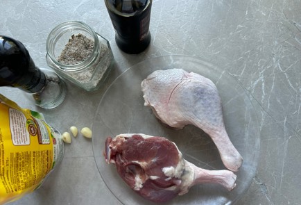 Фото шага рецепта Утиные ножки в духовке 190537 шаг 1  