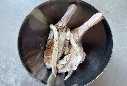 Фото шага рецепта Утиные ножки в духовке 190537 шаг 6  