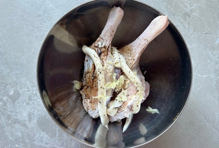 Фото шага рецепта Утиные ножки в духовке 190537 шаг 7  