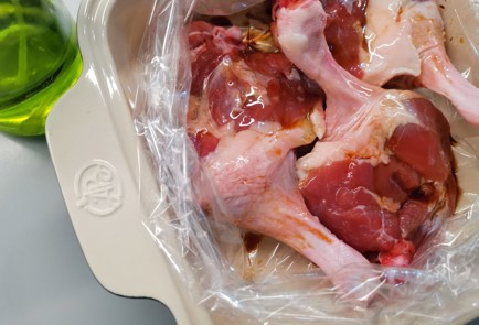 Фото шага рецепта Утиные ножки в духовке 190977 шаг 3  