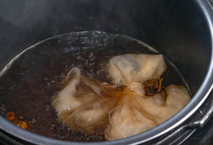 Фото шага рецепта Утиные шеи к пиву 191076 шаг 4  