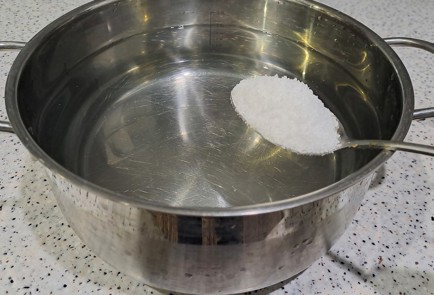 Фото шага рецепта Утка с яблоками запеченная в рукаве 189224 шаг 2  