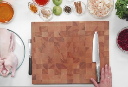 Фото шага рецепта Утка в духовке с яблоками и квашеной капустой 190698 шаг 1  