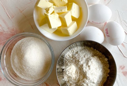 Фото шага рецепта Вафельные рожки с начинкой 152806 шаг 1  