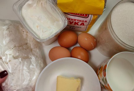 Фото шага рецепта Вафельные трубочки с творожной начинкой 188560 шаг 1