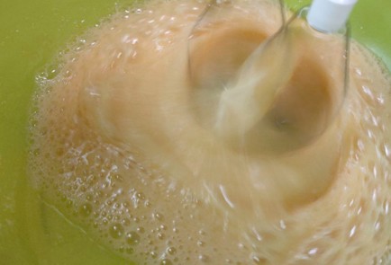 Фото шага рецепта Вафельные трубочки с творожной начинкой 188560 шаг 5