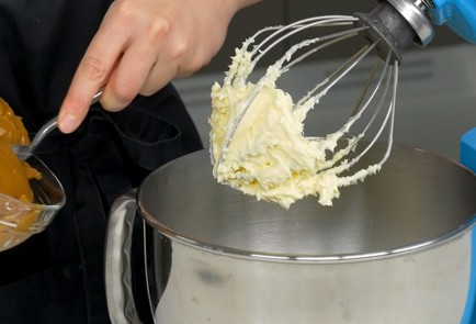 Фото шага рецепта Вафельный торт 151629 шаг 2  