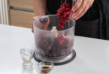 Фото шага рецепта Вафли из свеклы 175239 шаг 4  