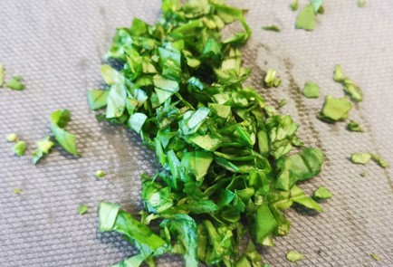 Фото шага рецепта Вафли капрезе 174650 шаг 1  