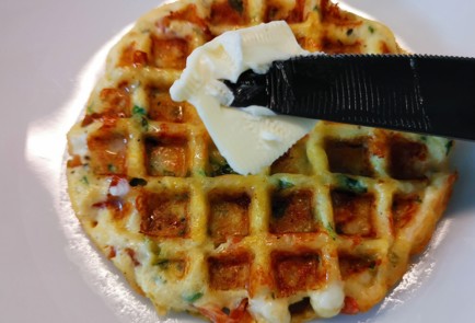 Фото шага рецепта Вафли капрезе 174650 шаг 11  