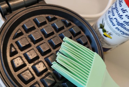 Фото шага рецепта Вафли капрезе 174650 шаг 9  