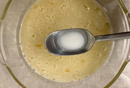 Фото шага рецепта Вафли с кабачком и лимонной цедрой 189994 шаг 4  