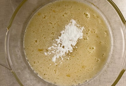 Фото шага рецепта Вафли с кабачком и лимонной цедрой 189994 шаг 5  