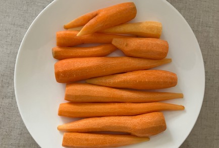 Фото шага рецепта Вафли с морковью и бананом 189990 шаг 1  