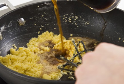 Фото шага рецепта Валлийский кролик 69606 шаг 3  