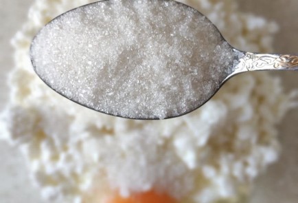 Фото шага рецепта Ванильные сырники 173504 шаг 3  