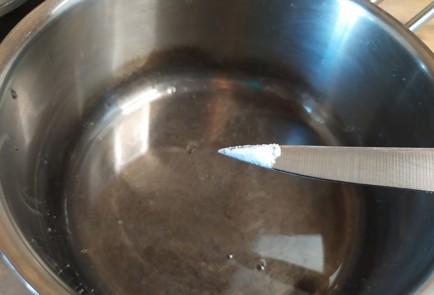 Фото шага рецепта Ванильный молочный коктейль 189443 шаг 3  