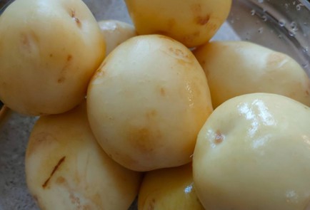 Фото шага рецепта Вареная картошка с грибами 189451 шаг 2