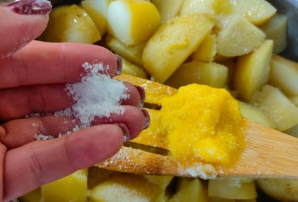 Фото шага рецепта Вареная картошка с грибами 189451 шаг 6