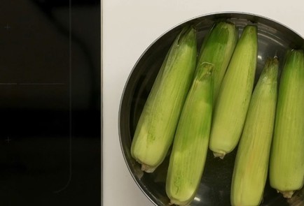 Фото шага рецепта Вареная кукуруза 137096 шаг 2