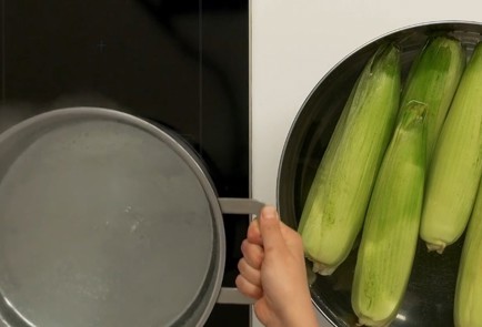 Фото шага рецепта Вареная кукуруза 137096 шаг 4