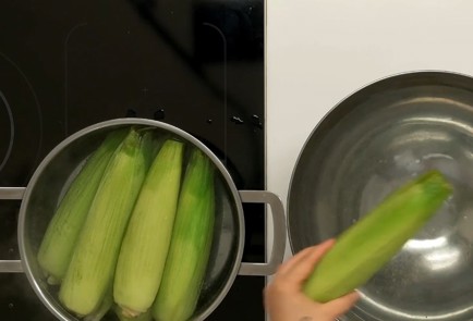 Фото шага рецепта Вареная кукуруза 137096 шаг 5