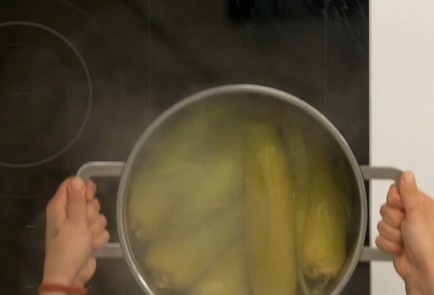 Фото шага рецепта Вареная кукуруза 137096 шаг 7