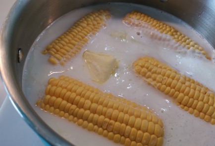 Фото шага рецепта Вареная кукуруза 190484 шаг 7  