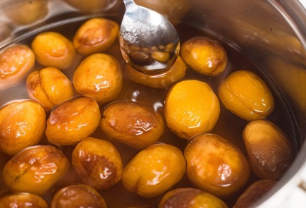 Фото шага рецепта Варенье из абрикосов с косточками внутри 138522 шаг 14  