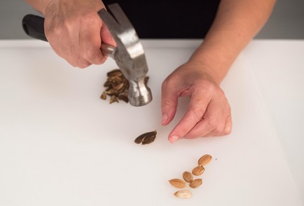 Фото шага рецепта Варенье из абрикосов с косточками внутри 138522 шаг 4  