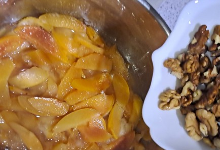 Фото шага рецепта Варенье из айвы с грецкими орехами 188142 шаг 9  