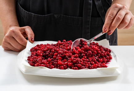 Фото шага рецепта Варенье из брусники на зиму 190383 шаг 3