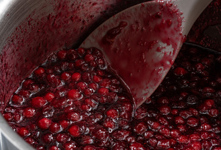 Фото шага рецепта Варенье из брусники на зиму 190383 шаг 7