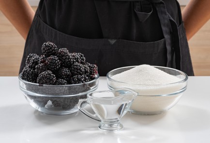 Фото шага рецепта Простой рецепт варенья из ежевики 174364 шаг 1  